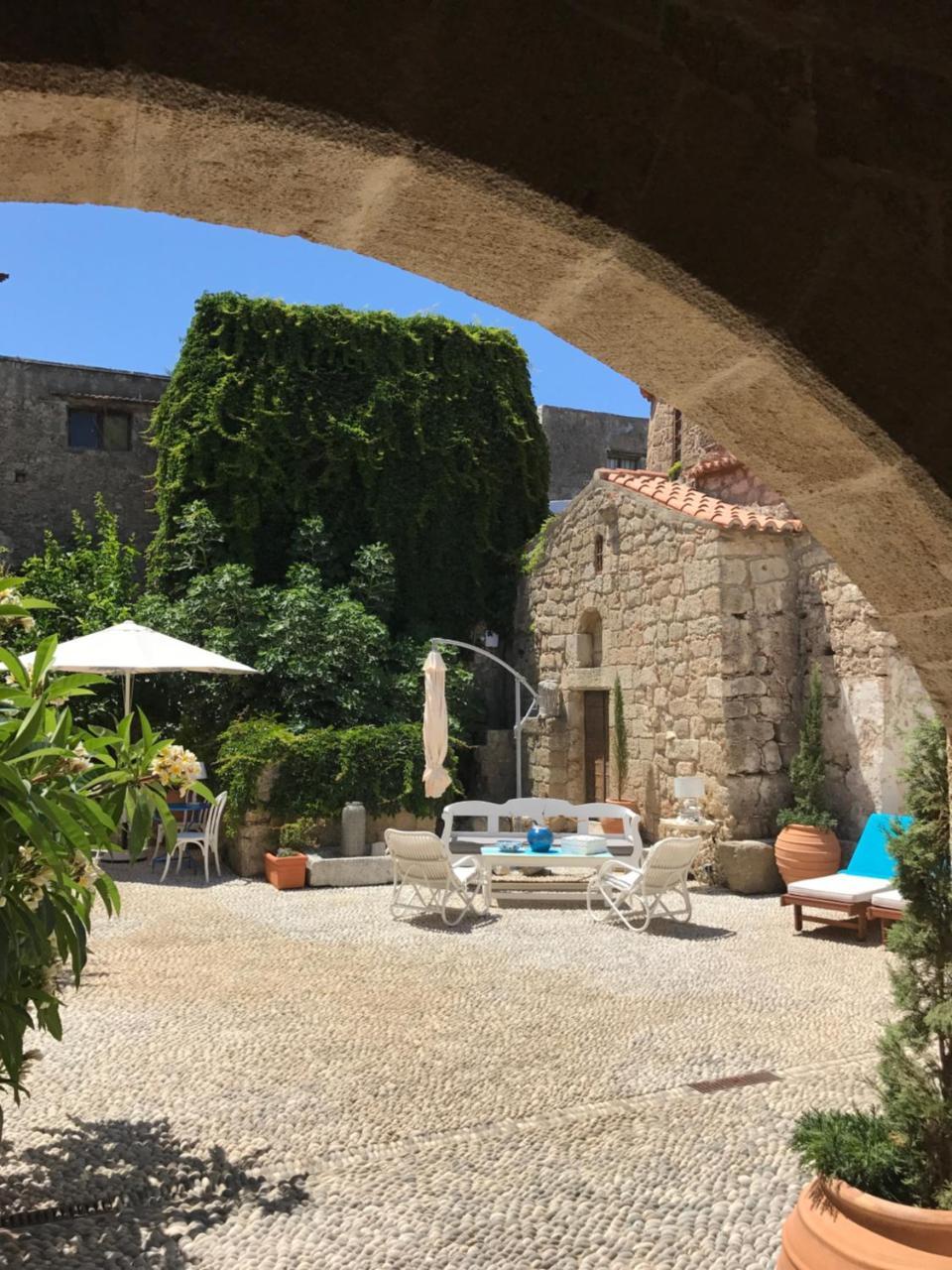 Saint Artemios Hotel And Oriental Suites Rhodes City Екстериор снимка