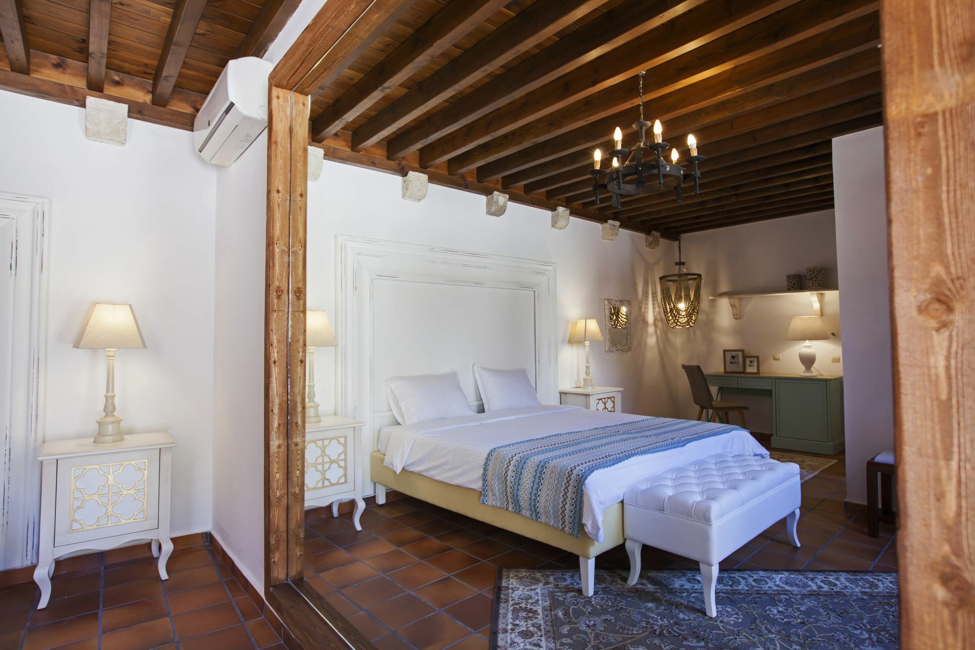 Saint Artemios Hotel And Oriental Suites Rhodes City Екстериор снимка