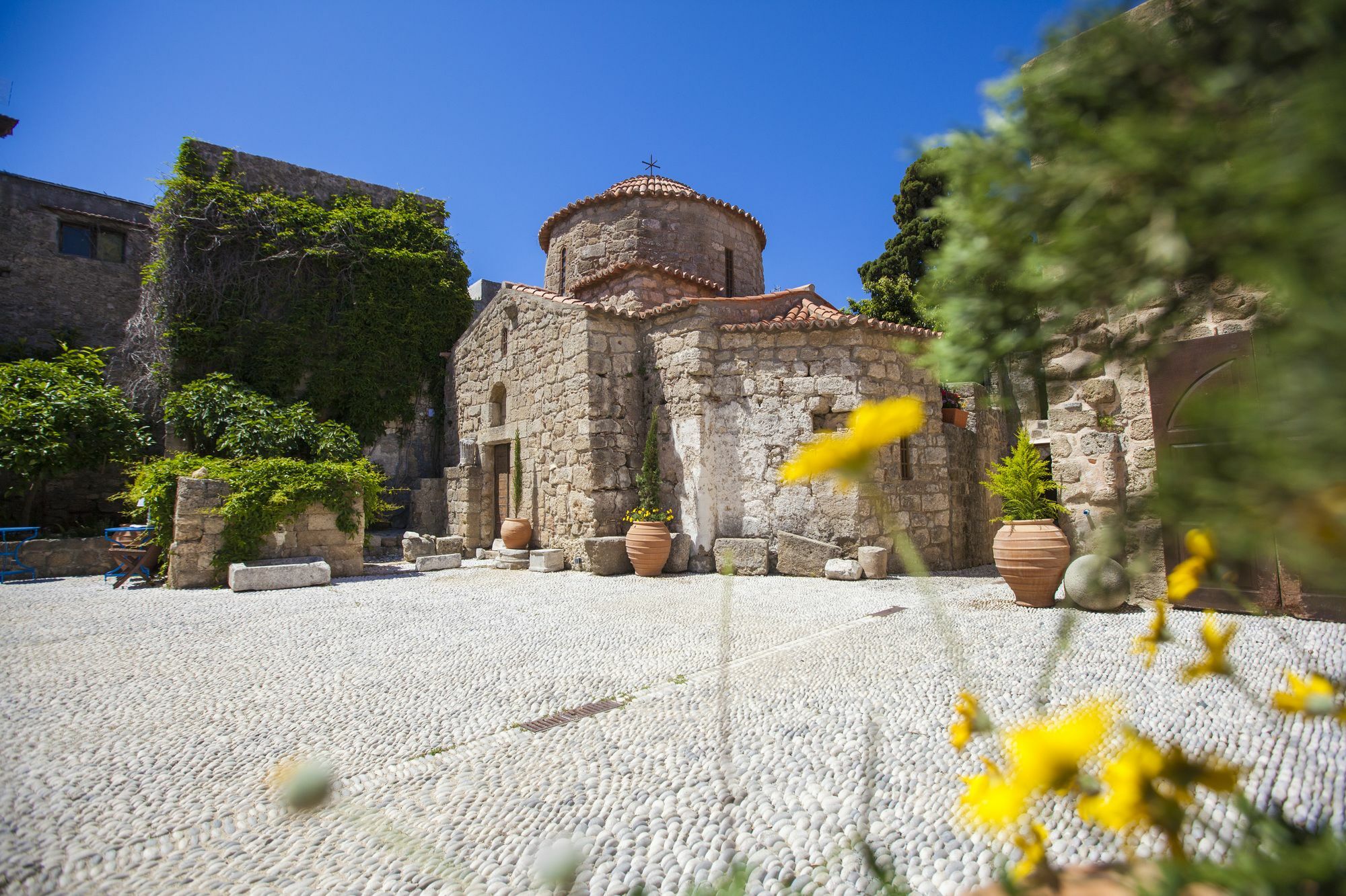 Saint Artemios Hotel And Oriental Suites Rhodes City Екстериор снимка